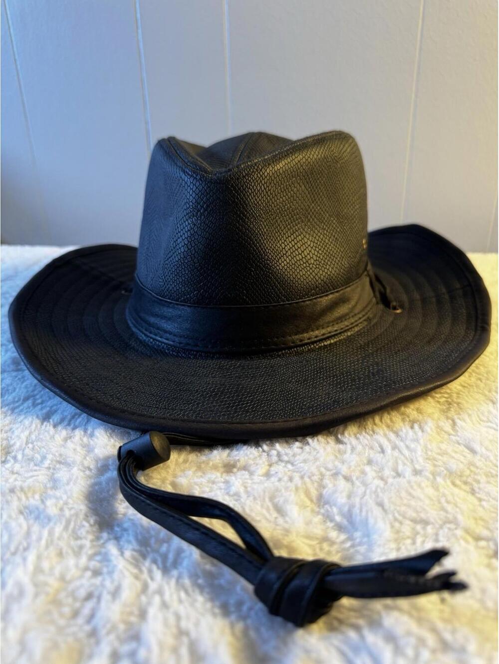 NEW Silver Canyon Boot Clothing Western Style Black Cowboy Hat Faux Leather Sz L